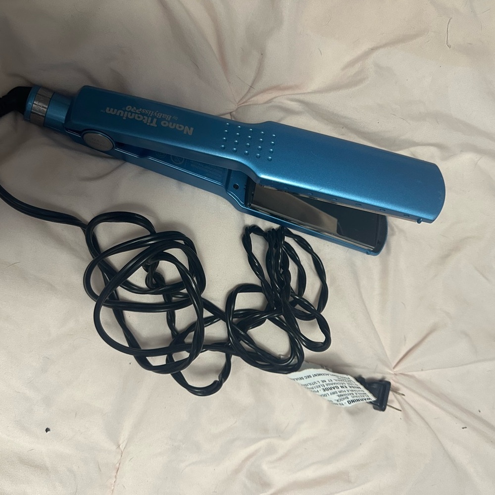 Blue Hair Straightener Nano Titanium never used